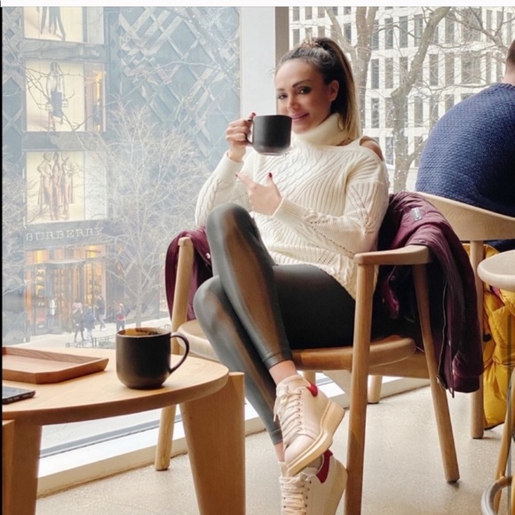 Koral leggings 💕 - Picture 6 of 8